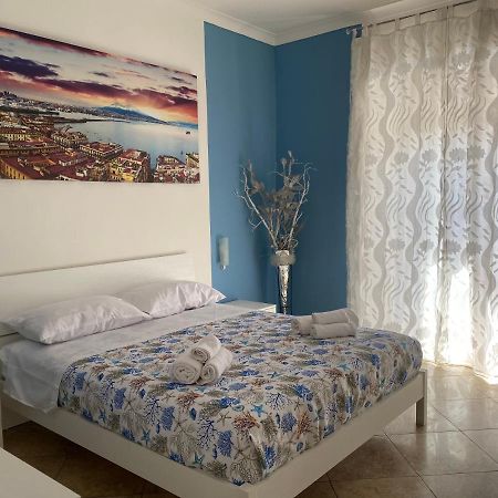 Falu Napoli Centro Hotel Bagian luar foto